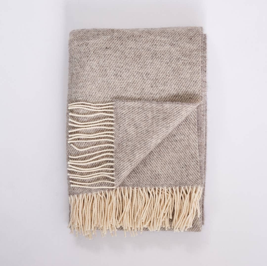 Best of British Wool Throw in Soft Grey